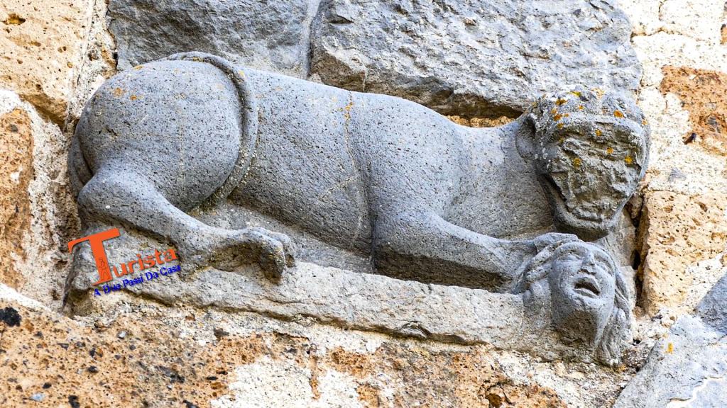Civita di Bagnoregio, Leoni di Porta Santa Maria- Turista A Due Passi Da Casa