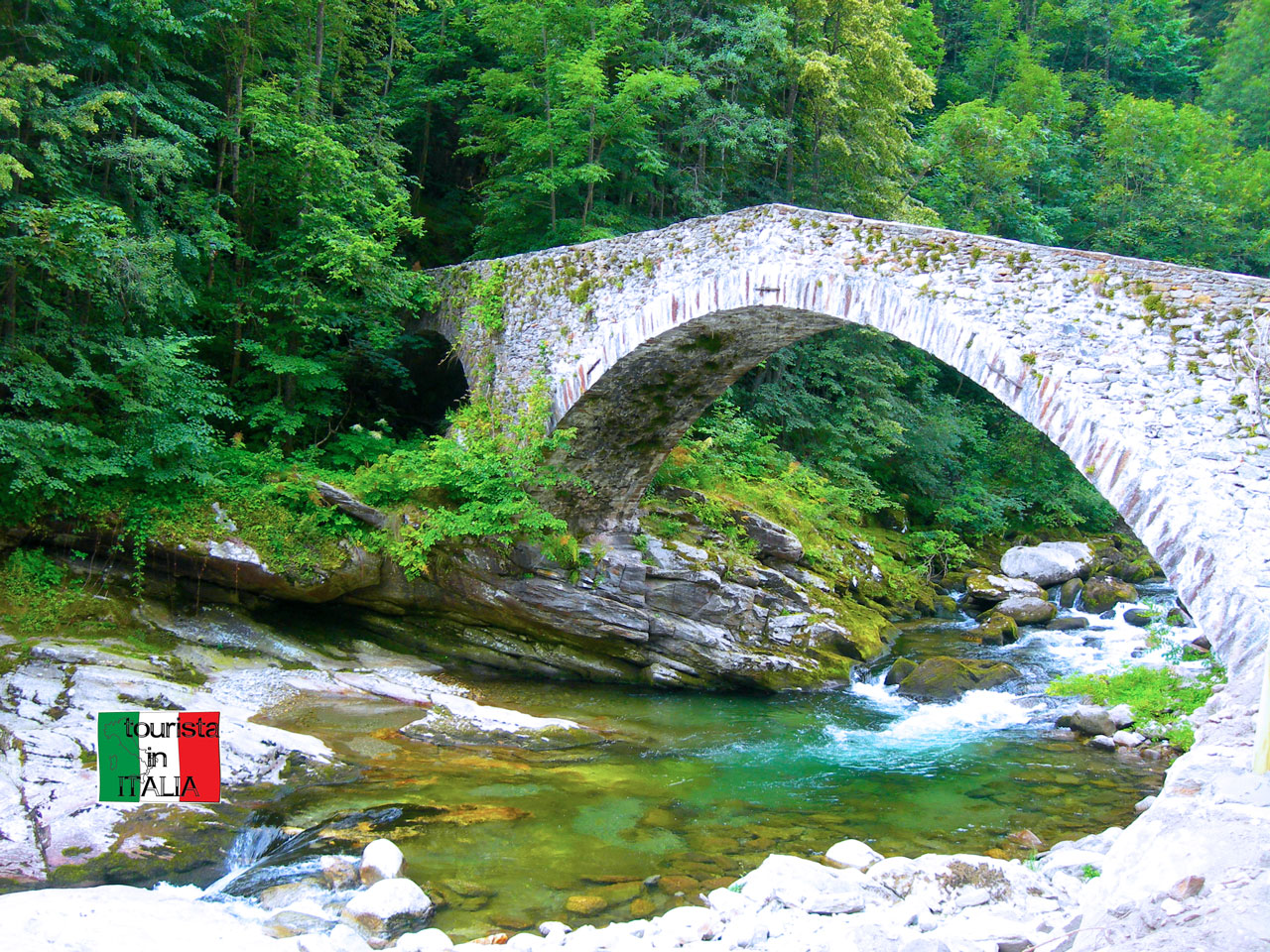 Piaggiogna Inferiore ponte sul torrente Sermenza