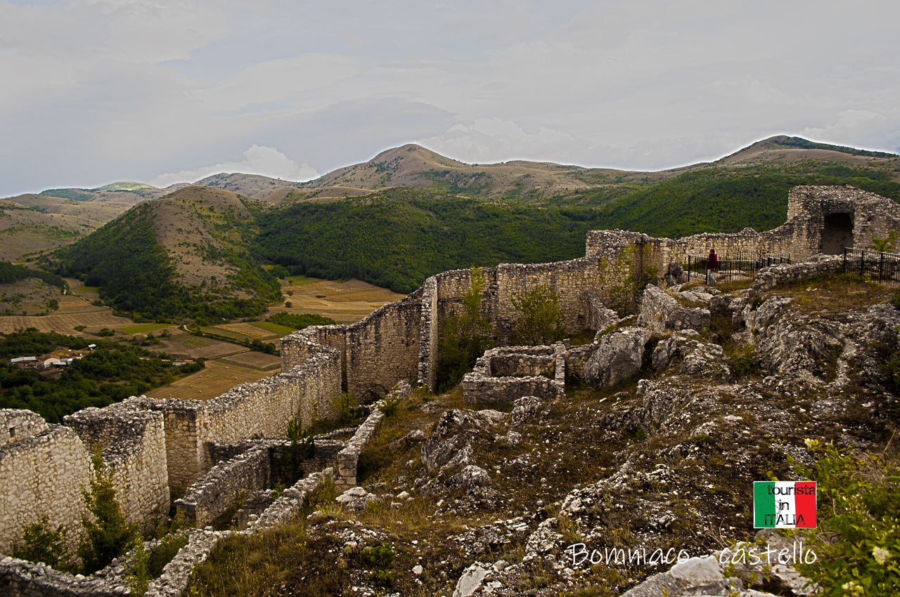 Bomniaco, castello interno
