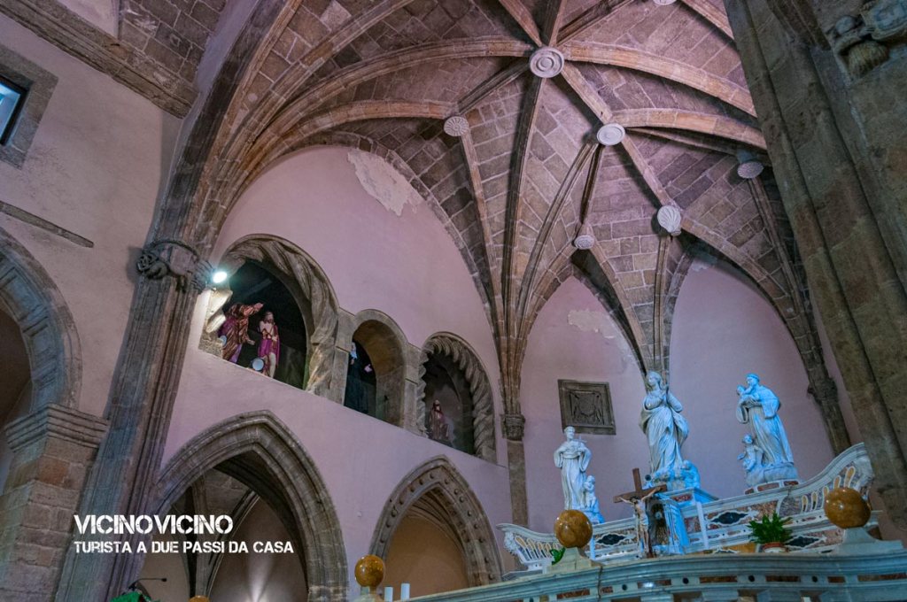Alghero, altare della chiesa di San Francesco