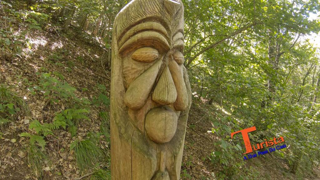 Sentiero delle Espressioni, una delle tante statue - Turista A Due Pasi Da Casa