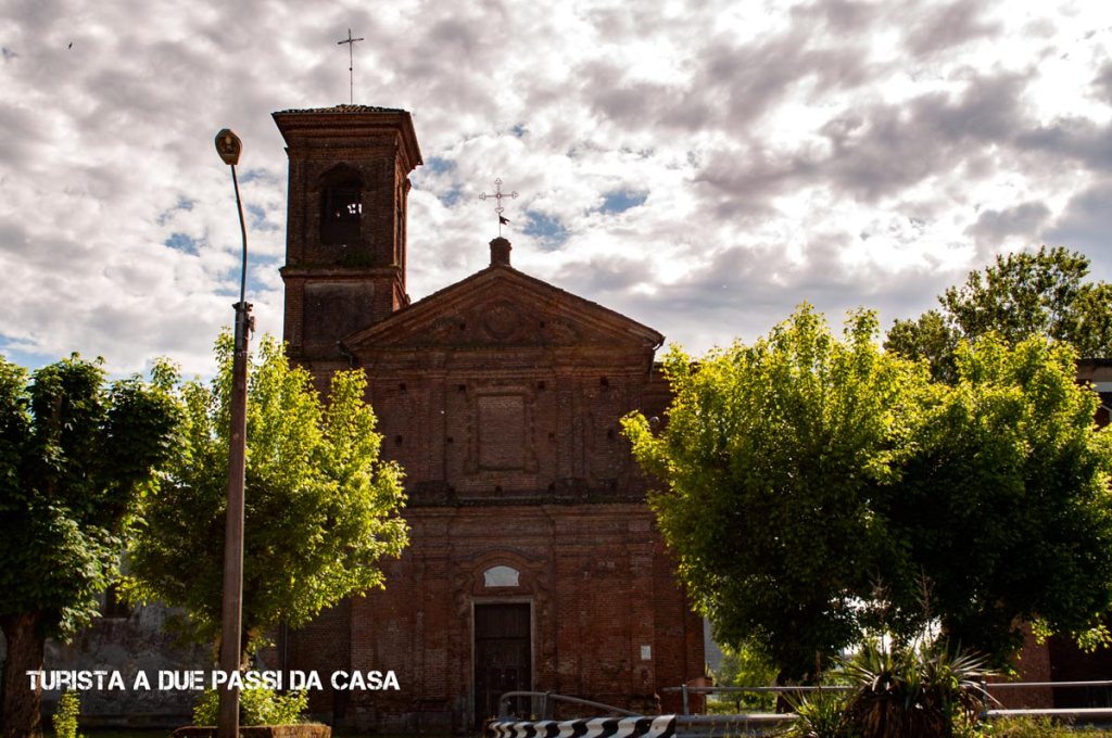 Leri Cavour, chiesa- Turista a due passi da casa