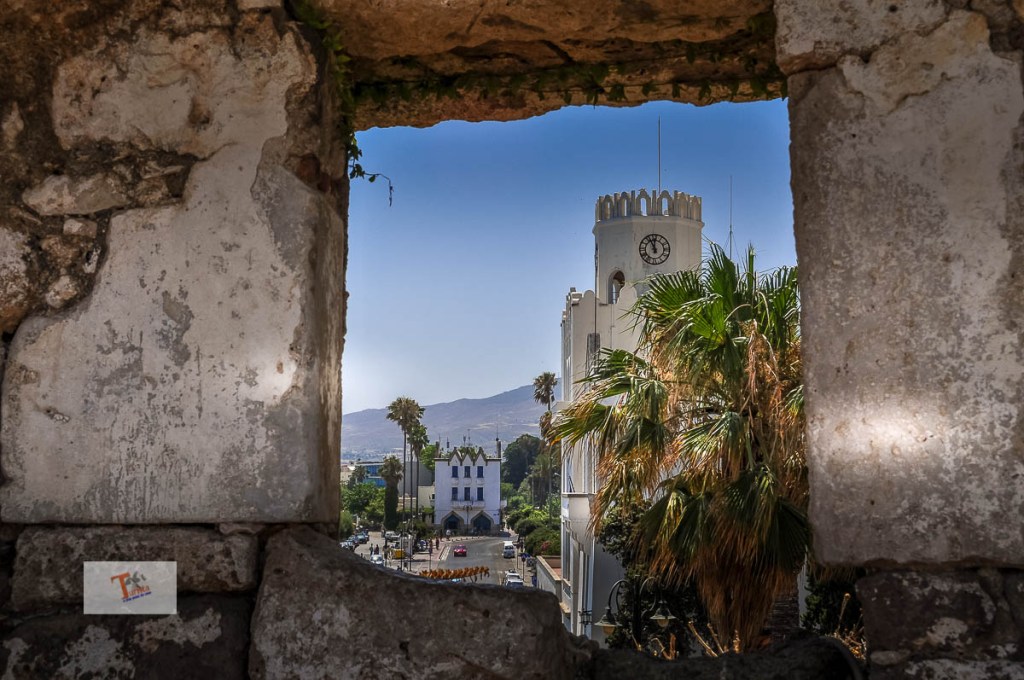 Kos, sullo sfondo l'albergo gelsomino -Turista a due passi da casa