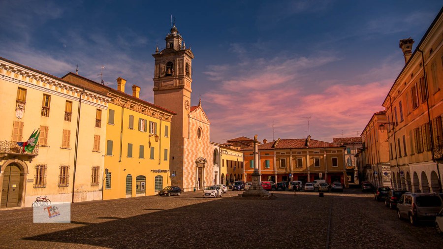 Sabbioneta, Piazza Ducale - Turista a due passi da casa