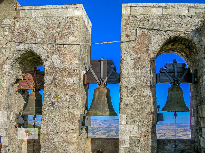 Erice, torre campanaria, le campane - Turista a due passi da casa