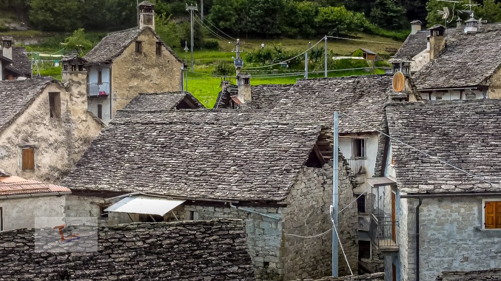 Crodo, frazione Cravegna, case tipiche - Turista a due passi da casa