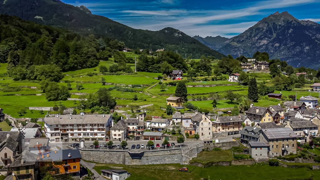 Un aperitivo tra le frazioni di&nbsp;Crodo