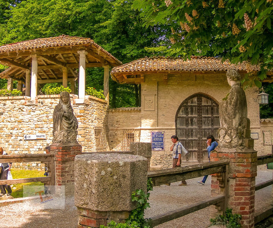 Grazzano Visconti, Aloisa? - Turista a due passi da casa