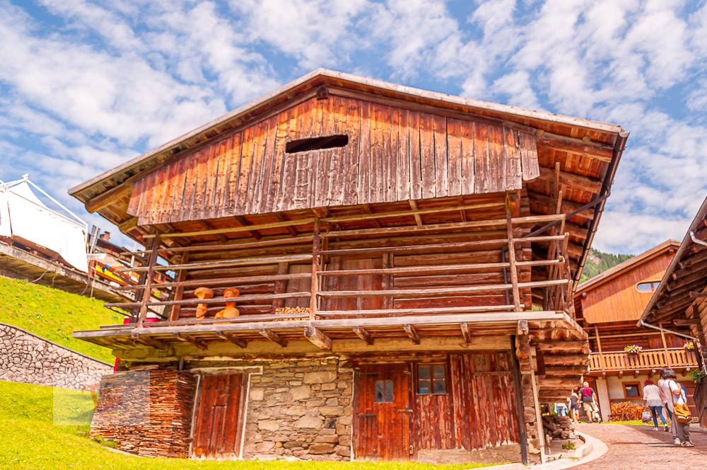 Sauris, casa sauriana - Turista a due passi da casa