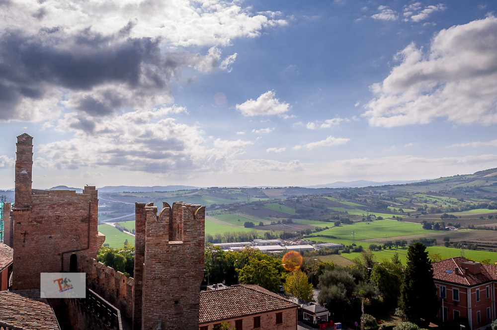 Gradara, vista dal camminamento di ronda - Turista a due passi da casa