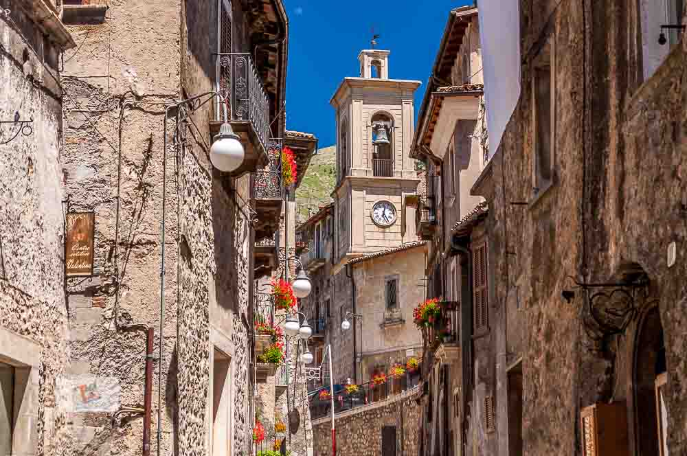 Scanno, uno scorcio cittadino - Turista a due passi da casa