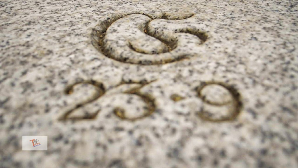 Bernate Ticino, Calendario Celtico, monumento, particolare 03 - Turista a due passi da casa