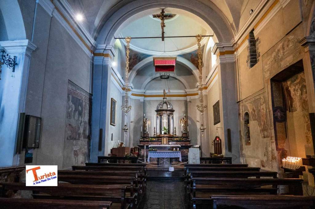 Corenno Plinio, chiesa di San Tommaso di Canterbury - Turista A Due Passi Da Casa