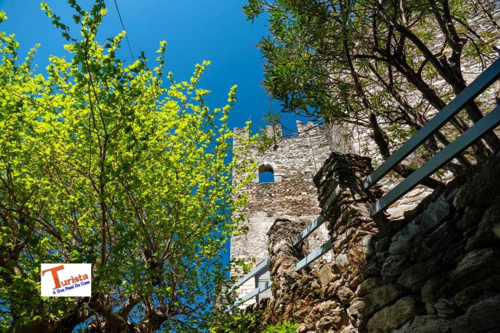 Corenno Plinio, il castello - Turista A Due Passi Da Casa