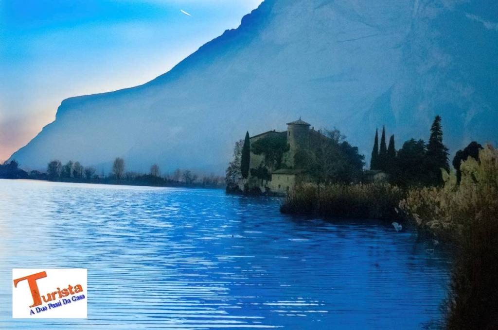 Castello di Toblino, Turista A Due Passi Da Casa