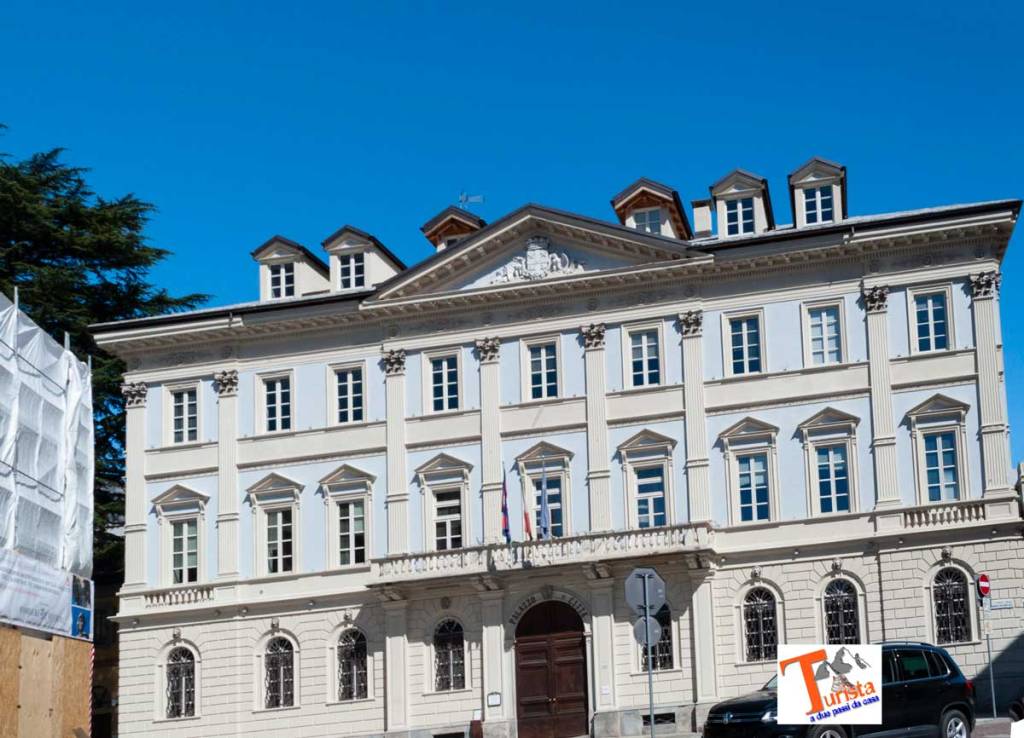 Domodossola, Palazzo di Città - Turista a due passi da casa