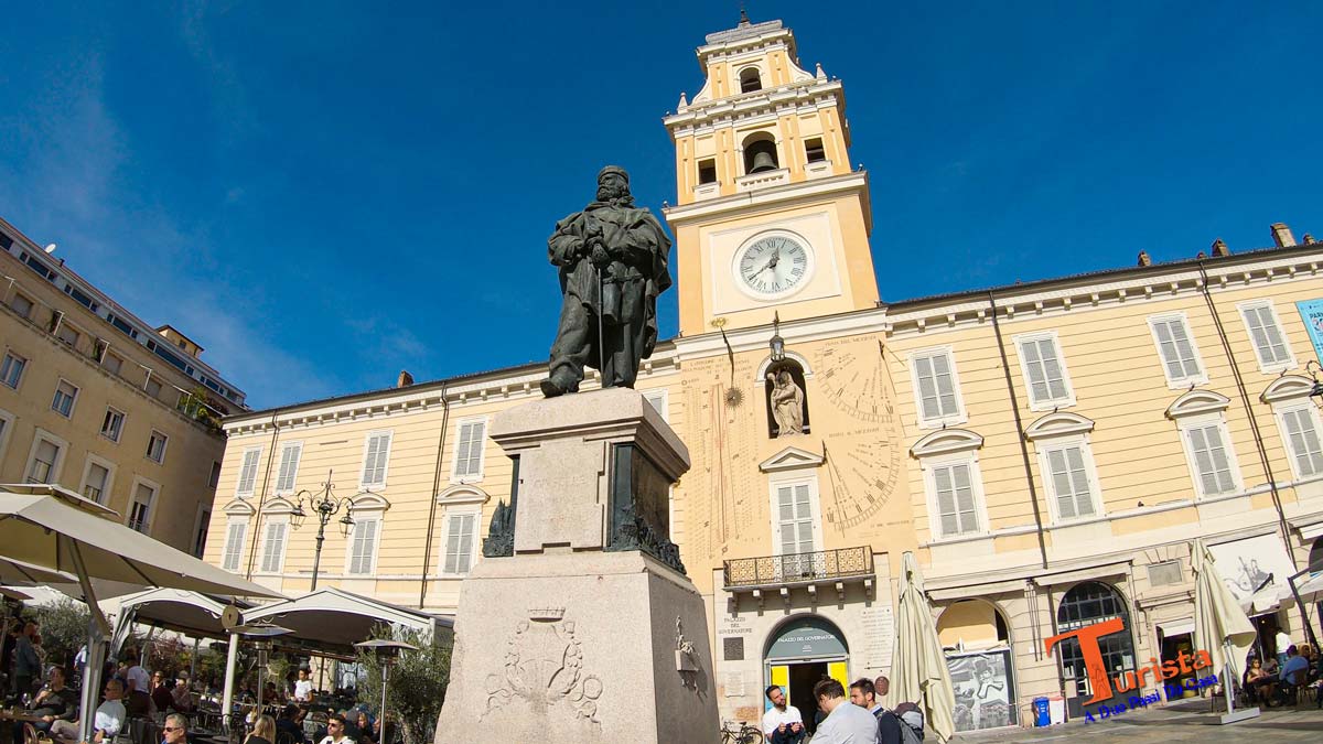 Parma, Piazza Garibaldi - Turista A Due Passi Da Casa