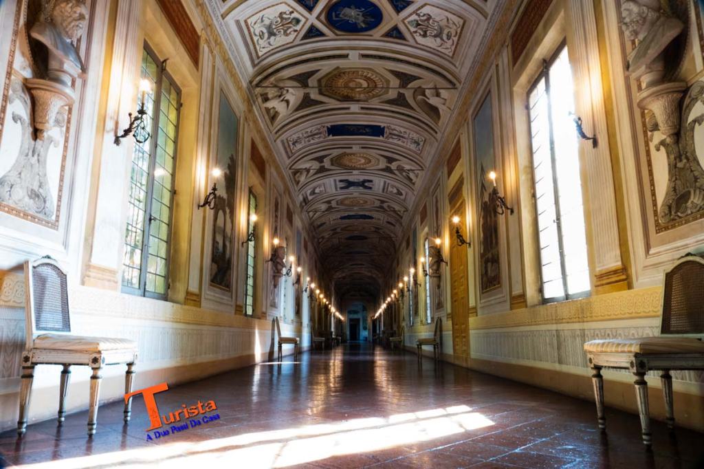 Soragna, Rocca Meli Lupi, salone- Turista A Due Passi Da Casa