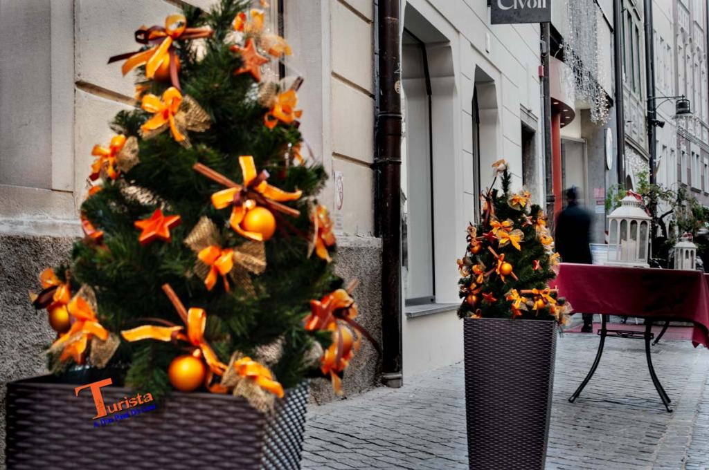 Bolzano, vie del centro addobbate per Natale - Turista A Due Passi Da Casa