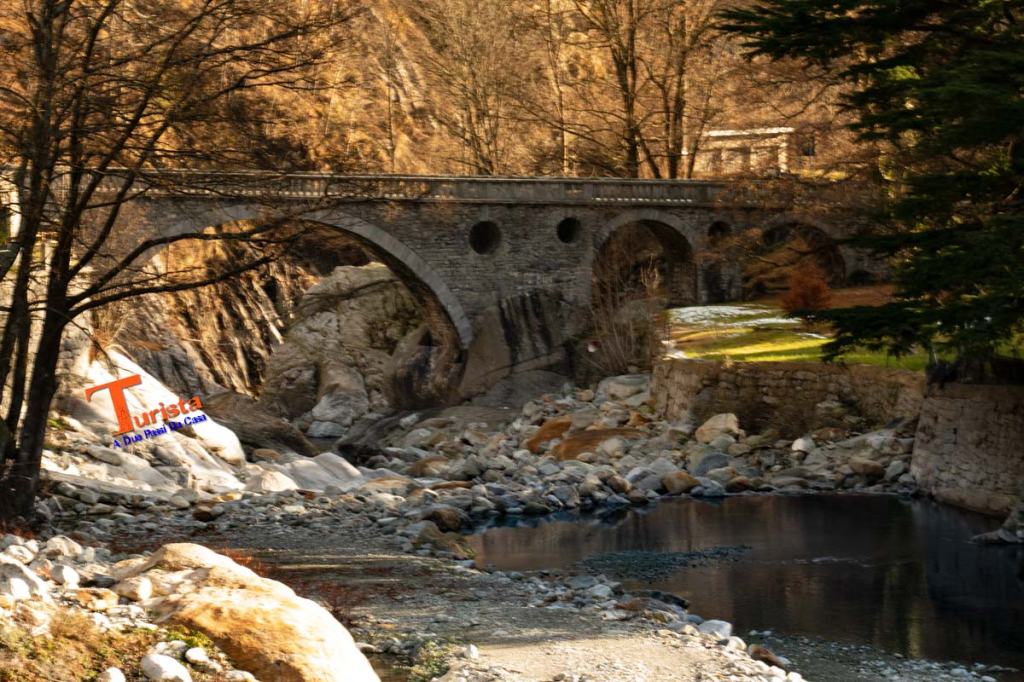 Rosazza, Ponte in pietra del Cimitero Monumentale - Turista A Due Passi Da Casa
