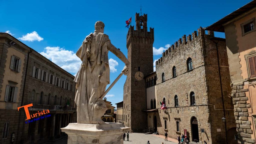 Arezzo, Palazzo dei Priori - Turista A Due Passi Da Casa