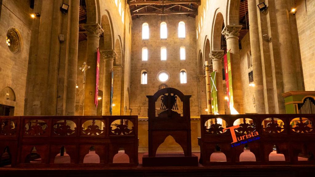 Arezzo, Pieve di Santa Maria, interno - Turista A Due Passi Da Casa