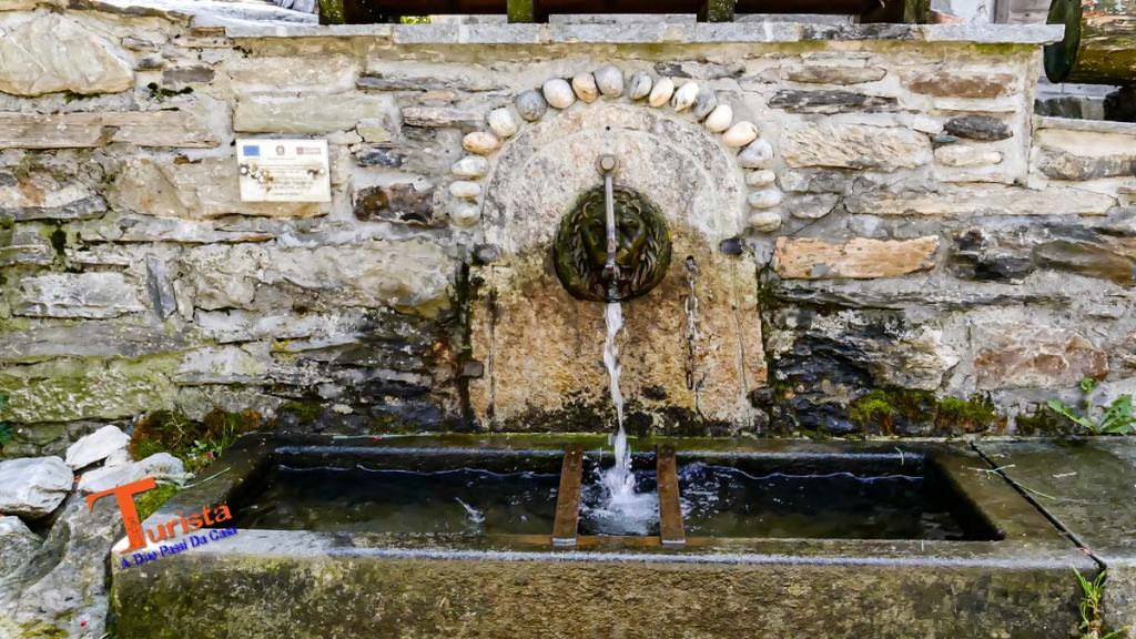 Bellino, fontana nel borgo - Turista A Due Passi Da Casa