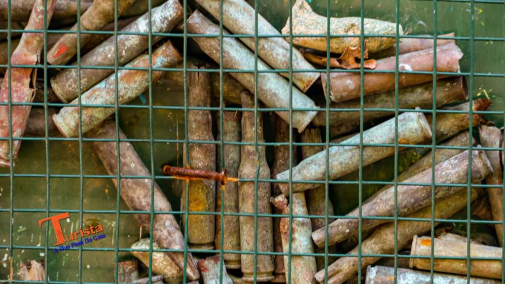 Lonate Pozzolo, via di Gaggio, bossoli di proiettili italiani e tedeschi - Turista A Due Passi Da Casa