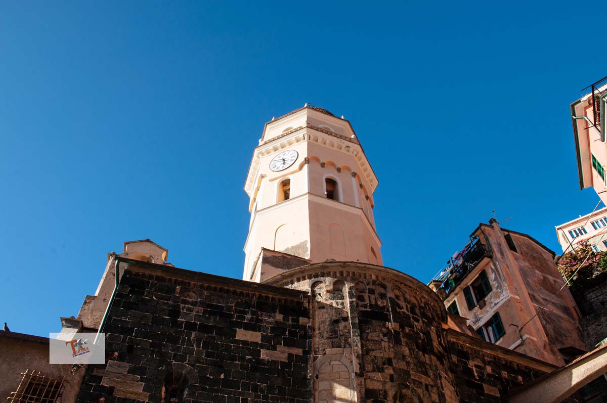 Vernazza, Il campanile della chiesa di chiesa di santa Margherita d'Antiochia - Turista A Due Passi Da Casa