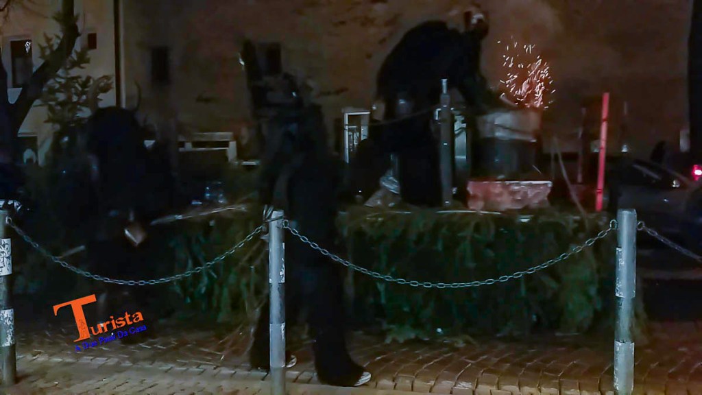 Bressanone, sfilata Krampus, l'immagine è il frame di un video - Turista A Due Passi Da Casa