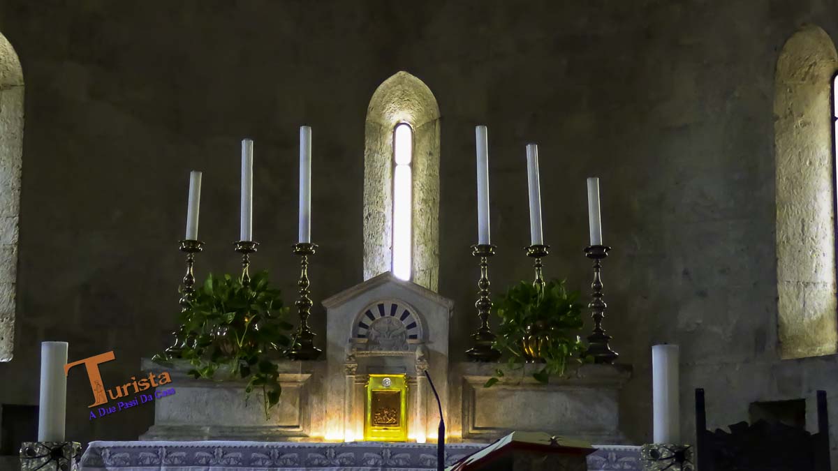 Suvereto, pieve San Giusto, Altare- Turista A Due Passi Da Casa