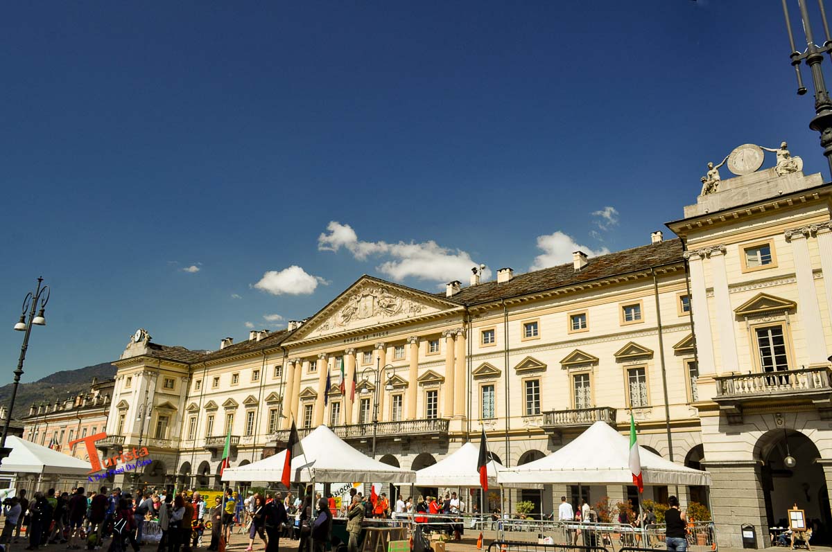 Aosta, Palazzo del Municipio- Turista A Due Passi Da Casa