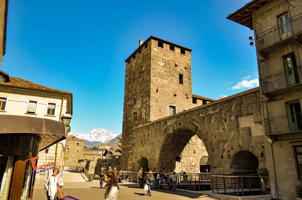 Aosta, Porta Pretoria- Turista A Due Passi Da Casa