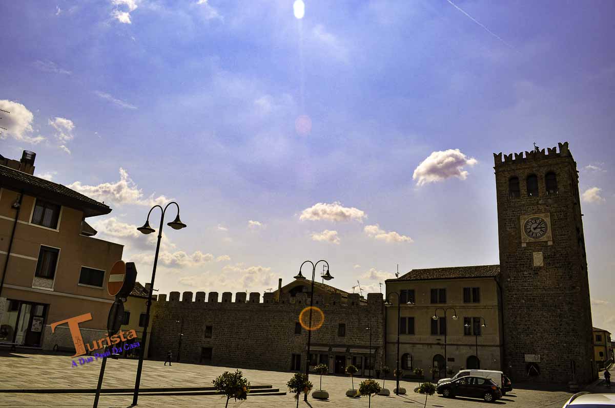 Monselice, piazza e Torre Civica - Turista A Due Passi Da Casa