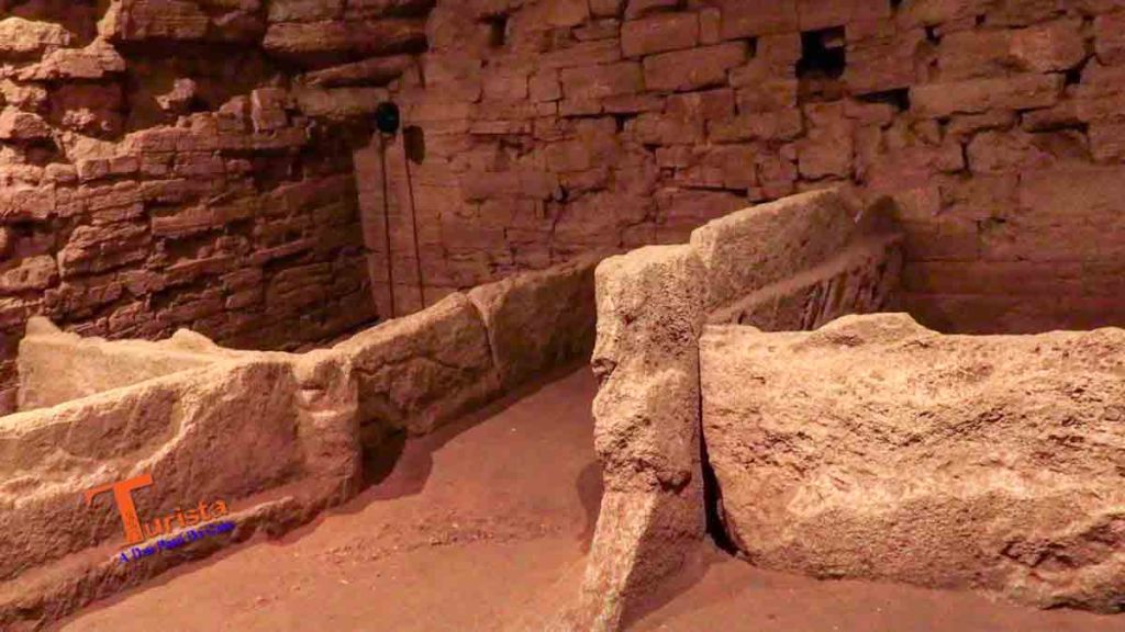 Parco Archeologico Baratti e Populonia, Tomba dei Carri, interno - Turista A Due Passi Da Casa