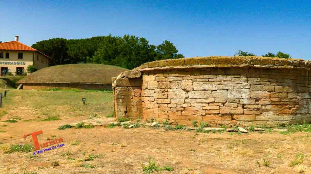 Parco Archeologico di Baratti e Populonia, Tomba dei Carri - Turista A Due Passi Da Casa