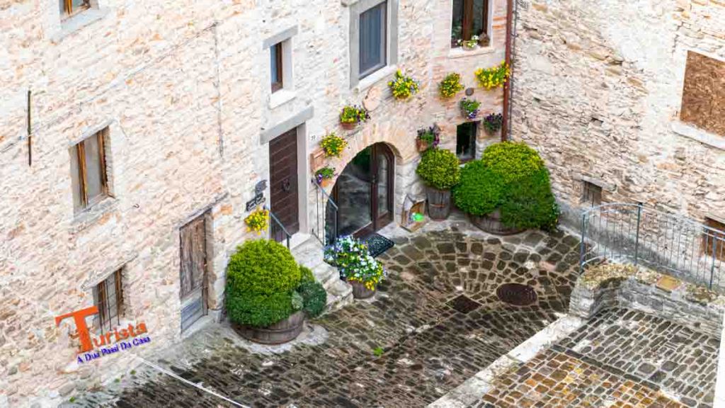 Piobbico, il borgo, scorcio - Turista A Due Passi Da Casa