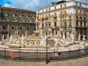 Palermo, Fontana Pretoria - Turista A Due Passi Da Casa