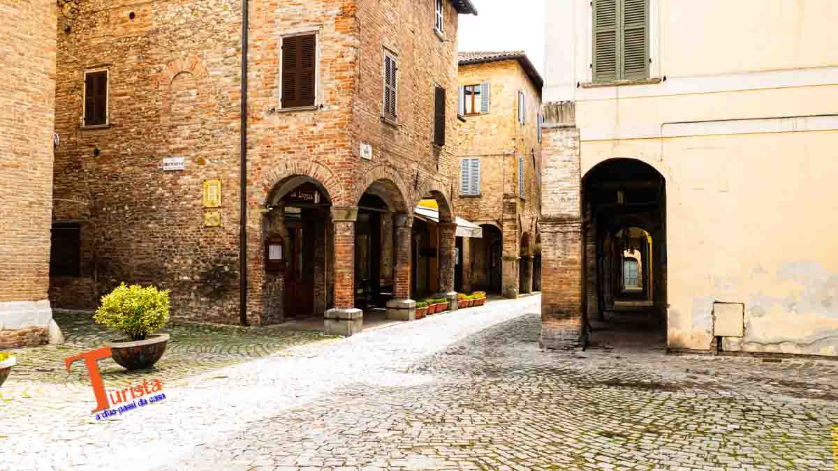 Urbania, vie del centro- Turista A Due Passi Da Casa