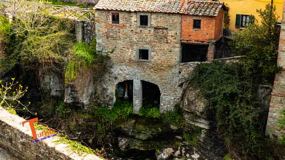 Loro Ciuffenna, antico mulino - Turista a Due Passi Da Casa