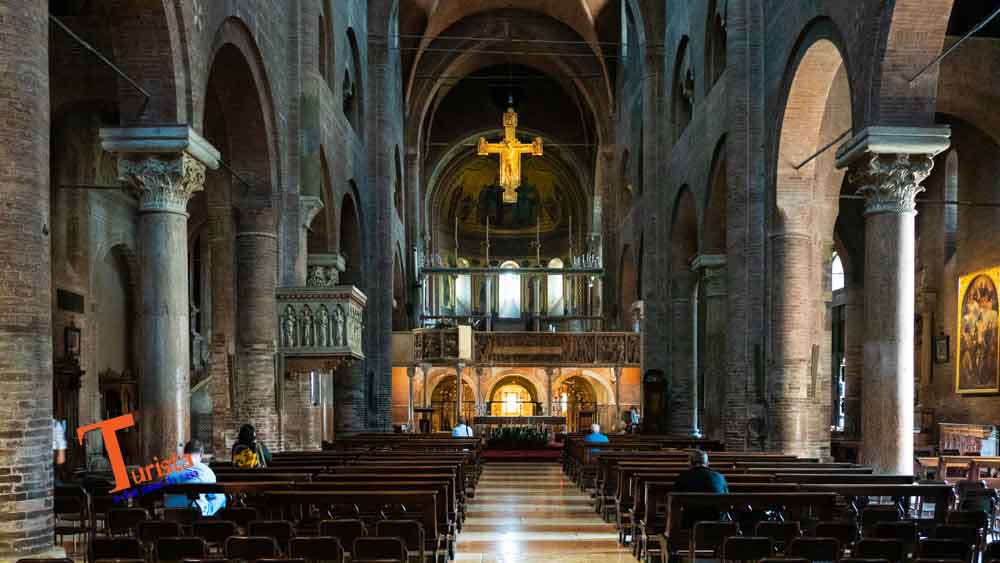 Modena, Duomo, interno - Turista a Due Passi Da Casa