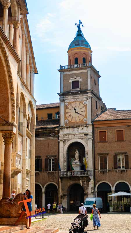 Modena, Torre di Palazzo Comunale- Turista a Due Passi Da Casa