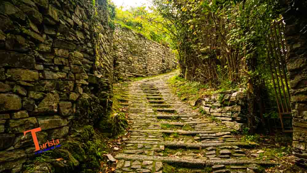 Torno, verso Montepiatto - Turista a Due Passi Da Casa