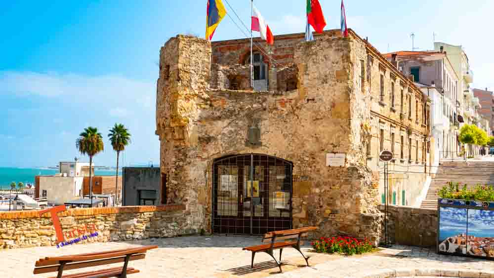 Andiamo alla scoperta dell’Ora di Termoli, un tour cittadino tra A Rejecelle e altri&nbsp;monumenti