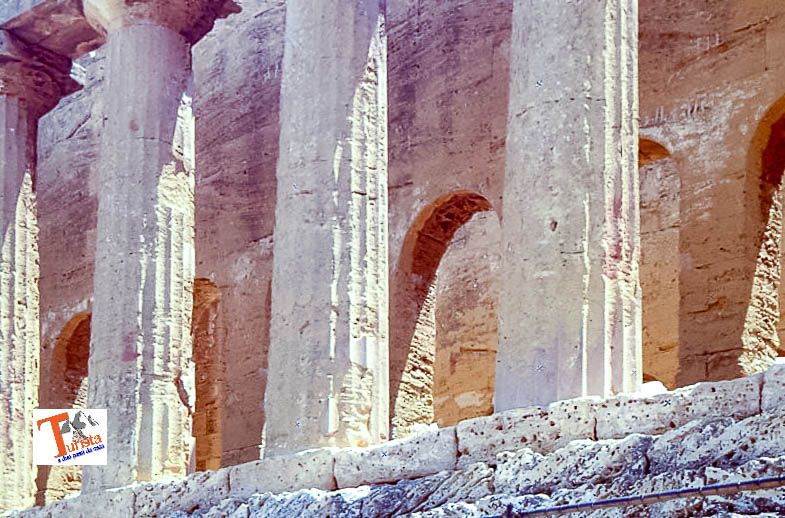 Agrigento, Valle dei Templi, particolare - Turista A Due Passi Da Casa