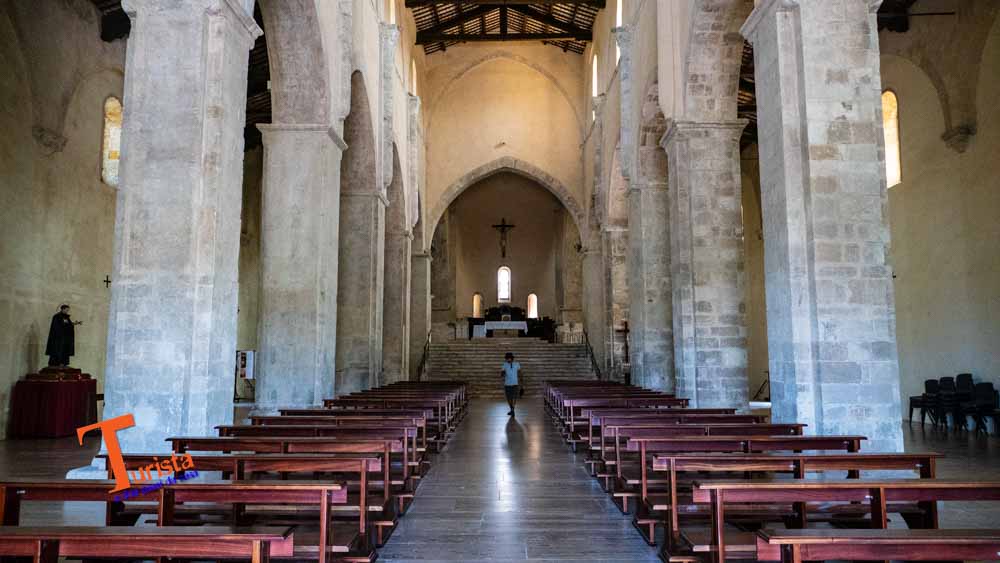 Fossacesia, Abbazia di San Giovanni in Venere, interno - Turista a Due Passi Da Casa