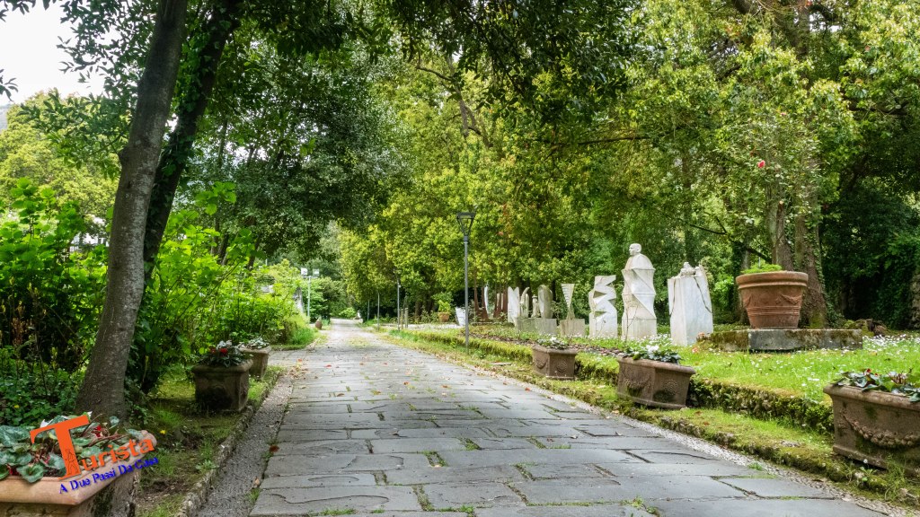 Montingoso, Villa Schiff, il parco - Turista A Due Passi Da Casa