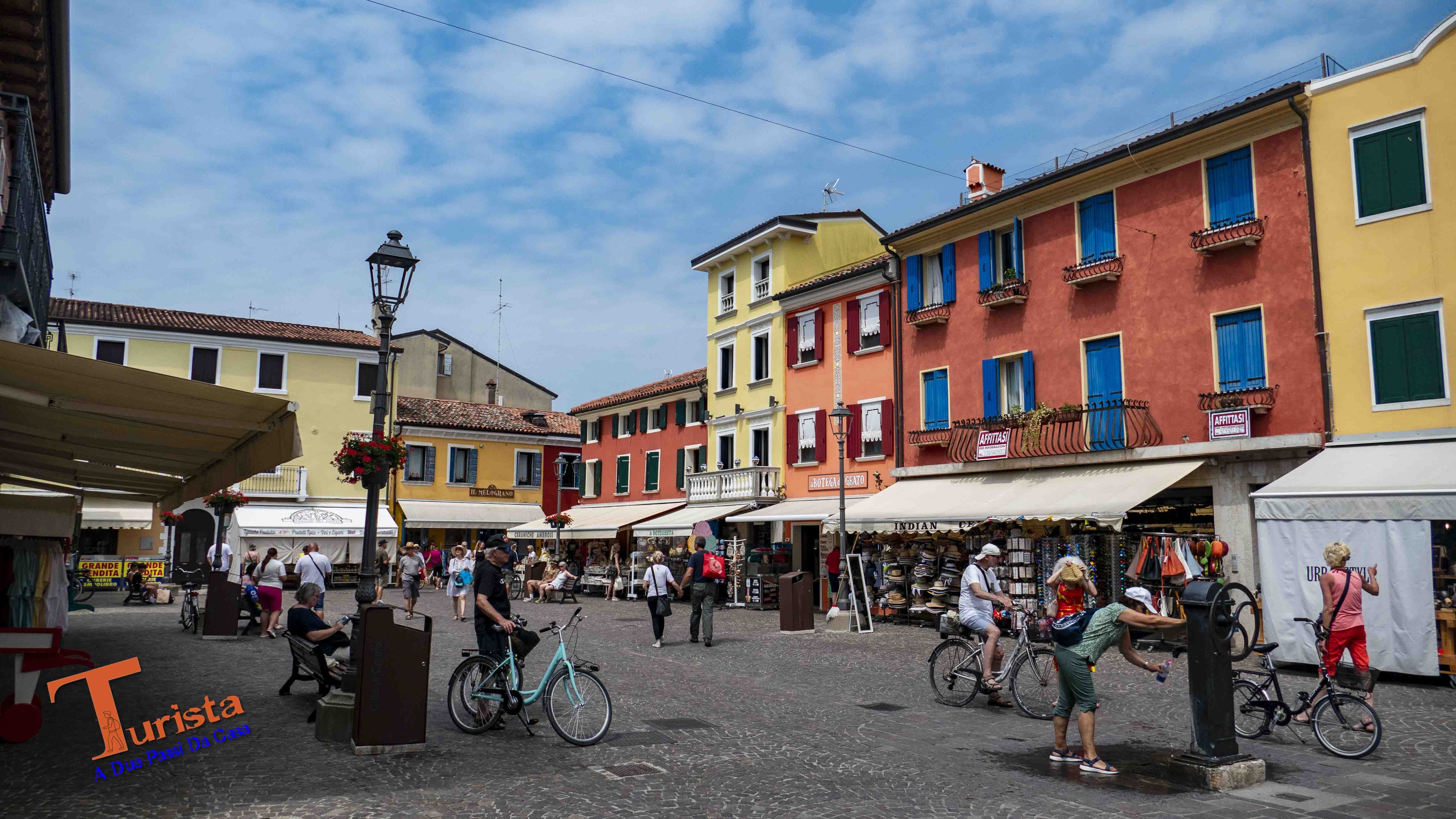 Caorle, Piazza San Pio X - Turista A Due Passi Da Casa