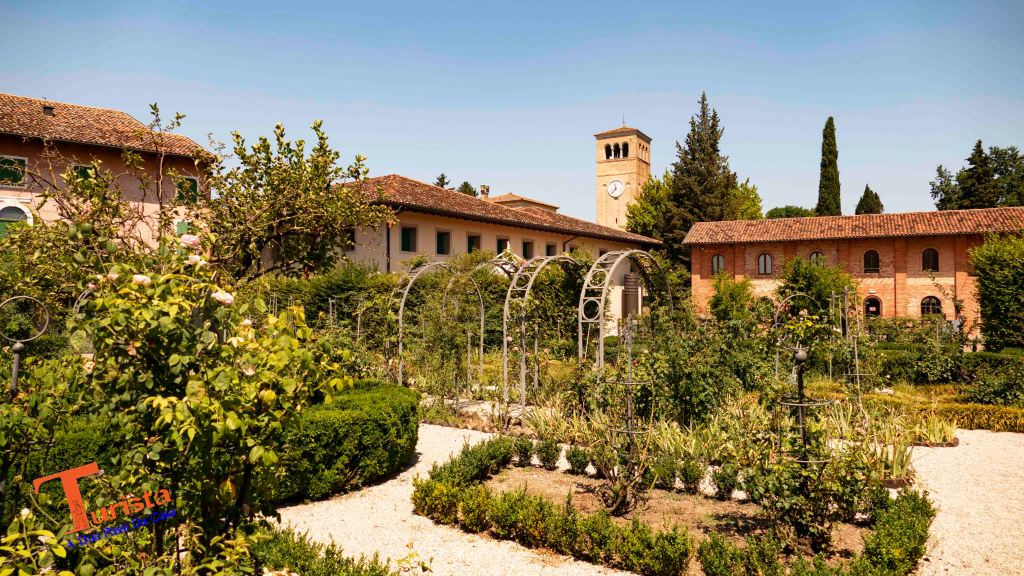 Il giardino delle rose di Sesto al Reghena- Turista A Due Passi Da Casa