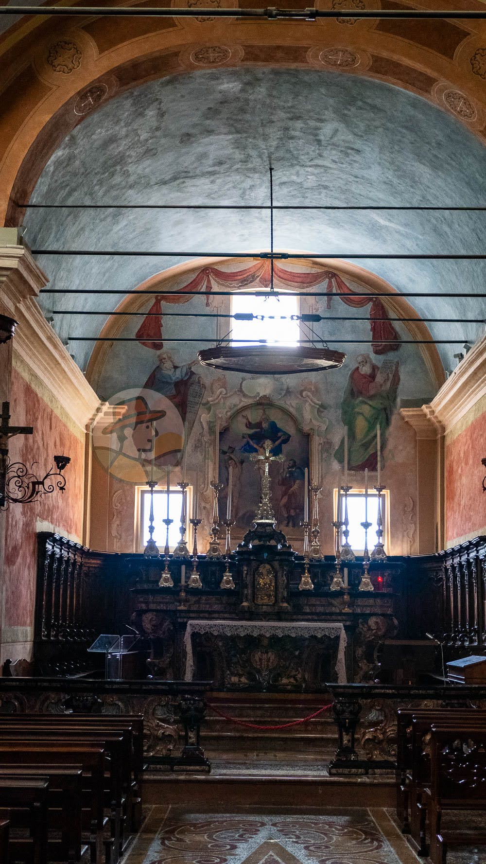 L'interno della chiesa dei Rossi a Varzi - Turista A Due Passi Da Casa